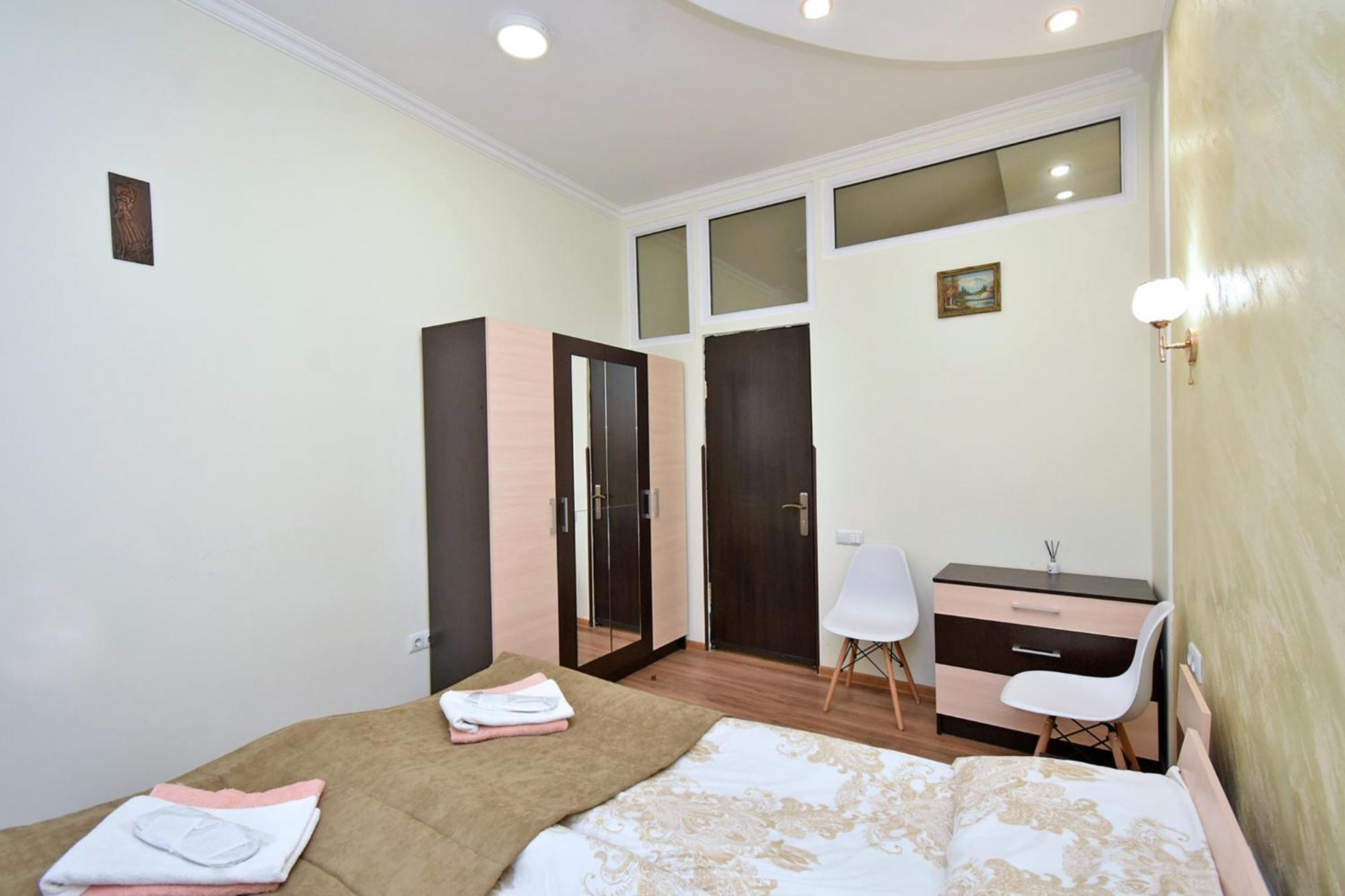Panorama hotel on Baghramyan avenue Yerevan Bagian luar foto